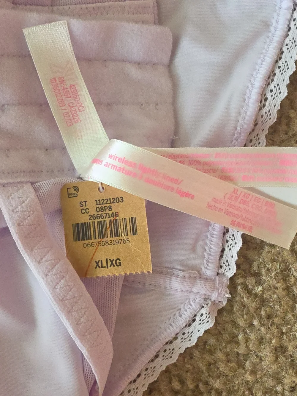 Victorias Secret Lace Wireless Lightly Lined Bralette Crop Top in Light Lavender